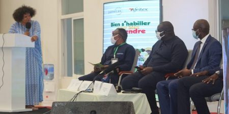 « MADE IN SENEGAL » AVEC DES TENUES SCOLAIRES : L’industrie textile sénégalaise ambitionne de  relever le défi