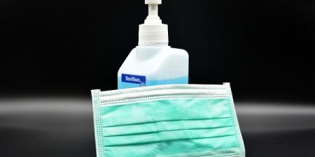 Lutte contre la Covid-19 : Antoine Félix Diome rappelle l’obligation du port du masque de protection