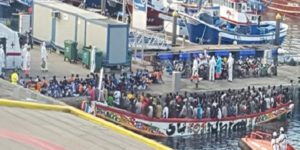 Espagne : Plus d’un millier de migrants africains arrivés aux îles Canaries en l’espace de 48 heures