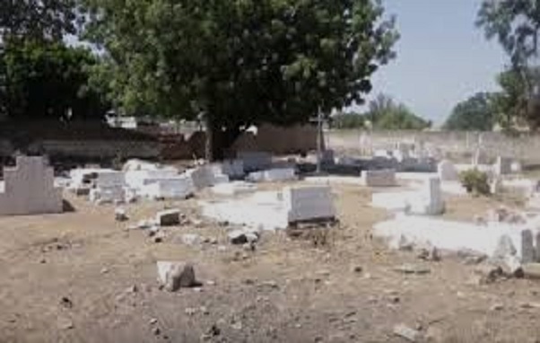 Cimetière catholique de Tivaouane Le patrimoine inter-religieux profané