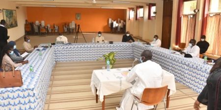 Début du carême chrétien : un mercredi des cendres sous la règle de la distanciation physique