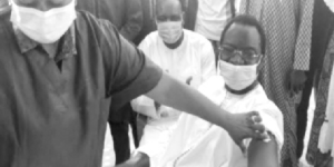 Campagne de vaccination à Sandiara : Serigne Guèye Diop, le maire ouvre la voie et remet une ambulance à… Louly-Bentenier