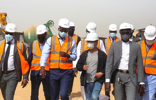 Chantiers du Data center (ADIE) et du PTN à Diamniadio :  Yankhoba Diatara et son staff en visite à Diamniadio