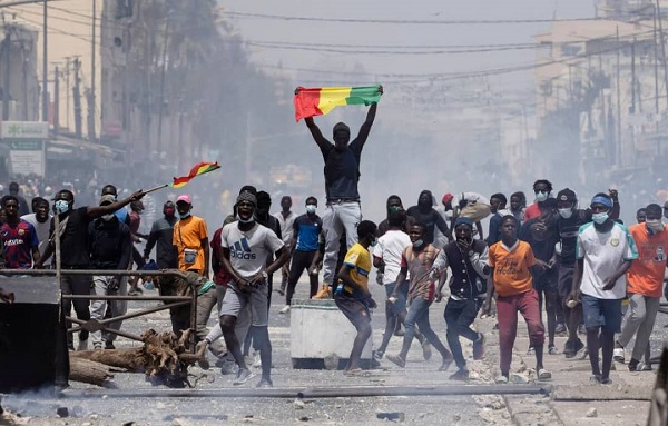 An 1 des émeutes de mars: Impunité quand tu nous tiens  (Par Aly Saleh)