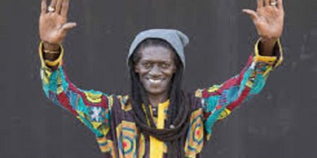 Un demi-siècle de musique : Cheikh Lô célèbre son parcours et son héritage