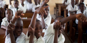 Education : Pour améliorer l&rsquo;apprentissage, il faut enseigner dans la langue que les élèves utilisent et comprennent le mieux (Banque Mondiale)