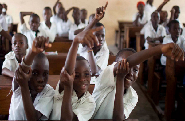 Education : Pour améliorer l’apprentissage, il faut enseigner dans la langue que les élèves utilisent et comprennent le mieux (Banque Mondiale)