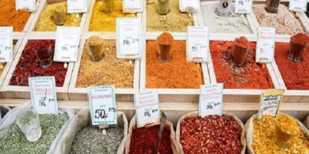 Donner du piquant aux marchés grâce à des normes garantissant un commerce plus équitable