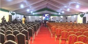 Élection Locales : La bonne affaire des propriétaires de chaises et de bâches