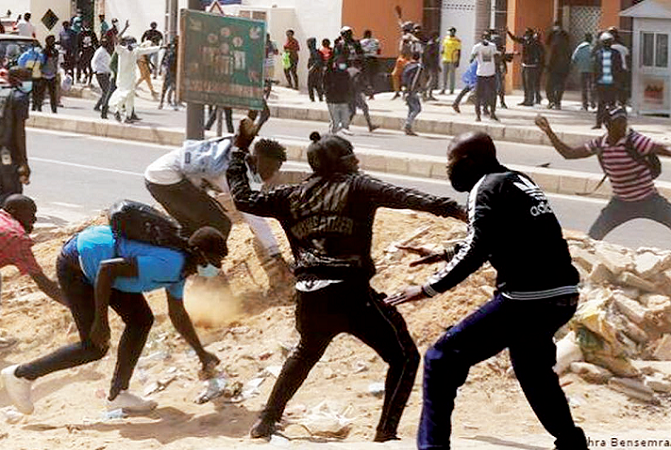 Usage disproportionne de la force pour le maintien de l’ordre-Manifestations violentes au Sénégal : folie répressive : 17 morts en un an