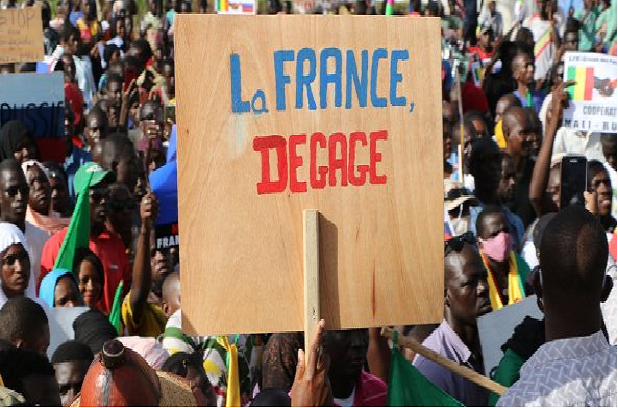 Etude sur ces relations : Pour le think tank IFRI, tout le monde est responsable du sentiment anti-français en Afrique… sauf la France