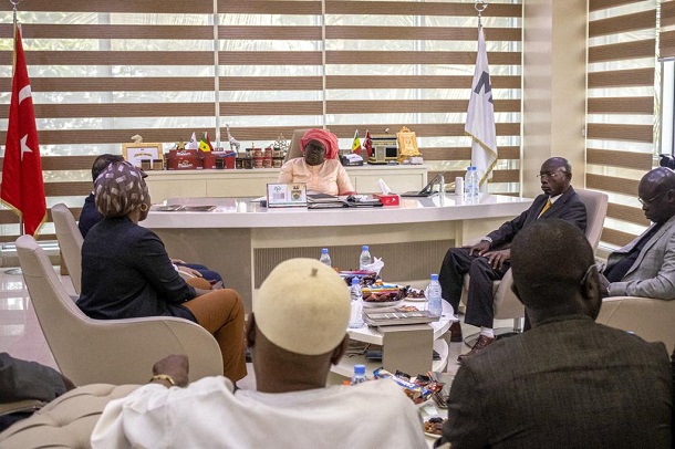 Aminata Assomme Diatta, en visite à l’usine turque FKS : la valorisation de la production locale au cœur des échanges