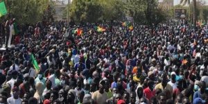 Rassemblement de Yewwi Askan-Wi à la place de l’obélisque : vers un vendredi de tous les dangers