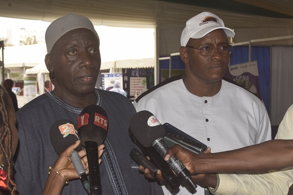 EN VISITE A LA FIARA : Le Président Abdoulaye Sow invite les consommateurs sénégalais à consommer local