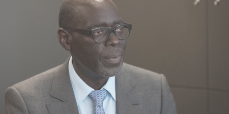 Deux déclarations du DG d’Orange Afrique Moyen-Orient examinées par Africa Check : la première est sans preuve, la seconde est inexacte.
