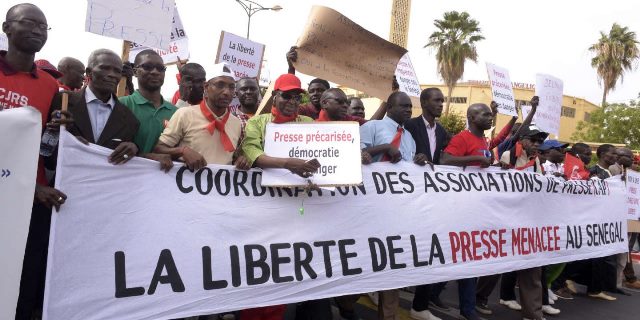 Législatives au Sénégal : RSF dénonce une inquiétante escalade des menaces verbales et physiques contre les journalistes