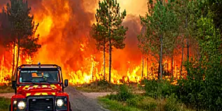 Série d’incendies en France : 26 pyromanes présumés arrêtés depuis le début de l’été
