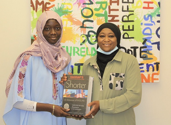 Honorée à l’Ambassade des Etats-Unis : Mary Touré lauréate 2022 du prix du meilleur élève en anglais au Sénégal