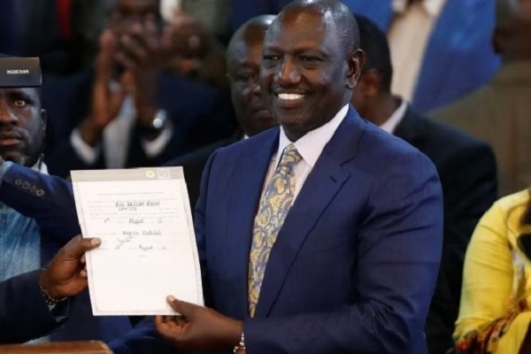 Kenya : La Commission Électorale déclare William Ruto vainqueur du vote présidentiel du 9 août…  Par Paul Ejimé