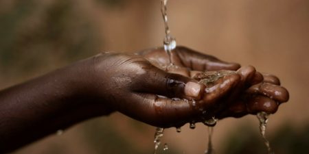 SERVICES D’EAU PORTABLE DANS LE MONDE : 2,2 milliards de personnes dans le monde n’ont pas accès selon la Banque mondiale