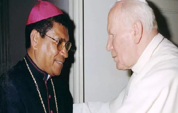 Timor oriental : Mgr Carlos Belo, un Prix Nobel de la paix, accusé d’abus sexuels sur mineurs