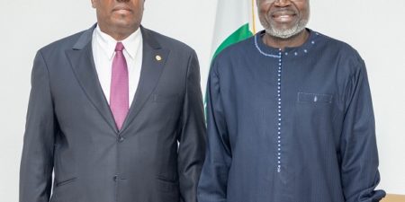 CEDEAO : le président de la commission a reçu en audience l’ambassadeur de la république d’Angola