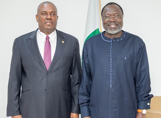 CEDEAO : le président de la commission a reçu en audience l’ambassadeur de la république d’Angola