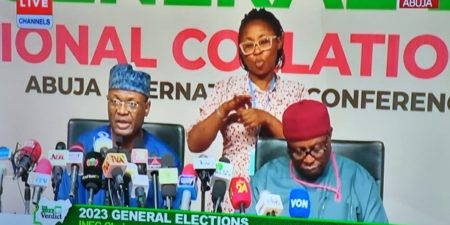 Présidentielles 2023 : Les élections cruciales au Nigeria démarrent lentement- Par Paul Ejimé