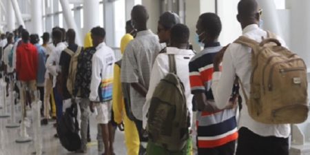 Coopération : l’état nigérian travaille avec la CEDEAO et l’OIM pour le retour  volontaire 150 migrants au Nigéria