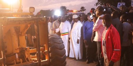 Infrastructures : Macky Sall a présidé au lancement du premier maillon de l’autoroute Dakar-Tivaouane-Saint Louis.