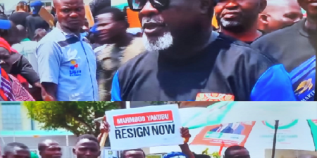 Nigéria : la principale force  de l’opposition manifeste devant le QG de la Commission électorale