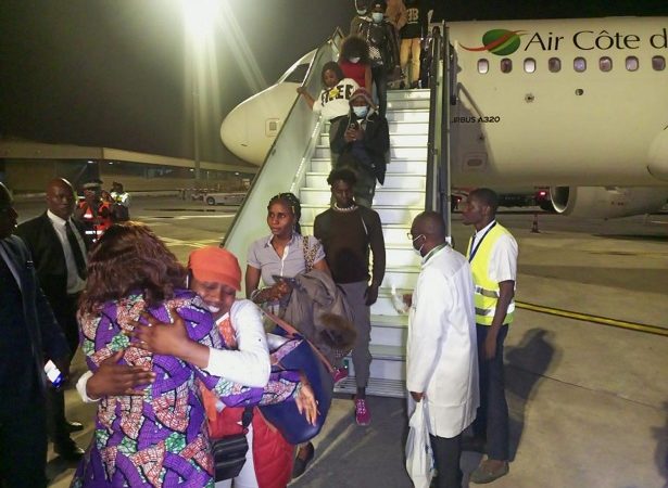 Côte-D’ivoire : Arrivée à Abidjan de la deuxième vague des Ivoiriens rapatriés de Tunisie