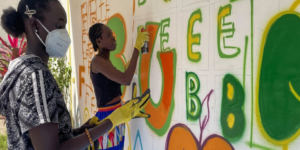 Arts-Culture : à Dakar, une formation pour que les femmes se fassent une place dans le milieu du graffiti