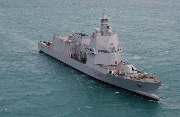 Renforcer la sécurité en mer en Afrique de l&rsquo;ouest : Un patrouilleur de la marine italienne à Dakar