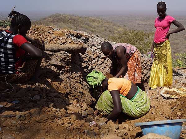 *Sénégal : Travail Forcé et Exploitation Sexuelle au Cœur de l’Industrie Minière à Kédougou – ADHA appelle à l’Action*
