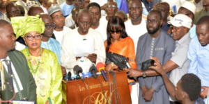 Scènes de violences en série dans plusieurs villes du Sénégal : l’entière responsabilité de Macky Sall, selon la Plateforme F 24