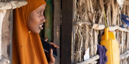 Somalie : Les jeunes femmes et  jeunes hommes mettent la technologie au service de la paix