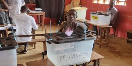 Élections Générales en Sierra Leone : Un vote calme, avec un démarrage lent, quelques soucis mineurs…(CEDEAO)