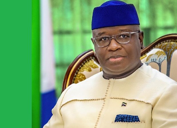 Sierra Leone : Julius Maada Bio, Le président sortant,  réélu au premier tour avec 56 % des suffrages