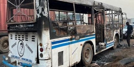 Attaque supposée d’un bus de la ligne 65 avec ses 2 morts et 5 blessés : controverse autour d’un attentat «terroriste»