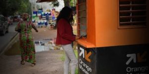 Escroquerie : Comment ce trio opérait chez les gérants des points de transfert d&rsquo;argent Orange Money.