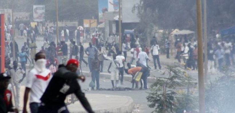 Manif’ des populations de Mboro et de Darou Khoudouss : L’odeur du soufre