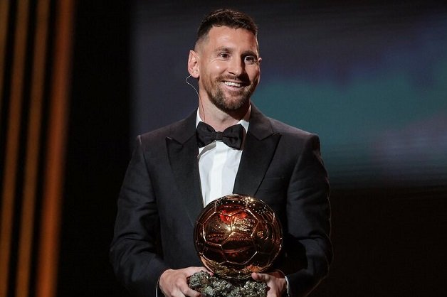 Football-Lionel Messi sacré Ballon d’Or pour la 8e fois : pourquoi ce n’est pas un scandale –lefigaro.fr)
