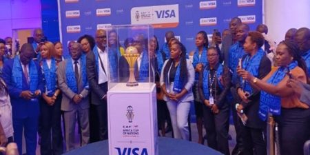 Can 2023 : Ecobank, en partenariat avec VISA, accueille le trophée de la TotalEnergies CAF à Abidjan