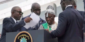 Liberia : cérémonie d&rsquo;investiture du nouveau président, Joseph Boakai, suspendue, après son malaise