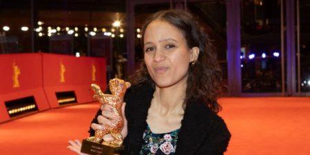 Le  Cinéma Sénégalais honoré à Berlin : Mati Diop remporte l’Ours d’Or pour son film « Dahomey ».