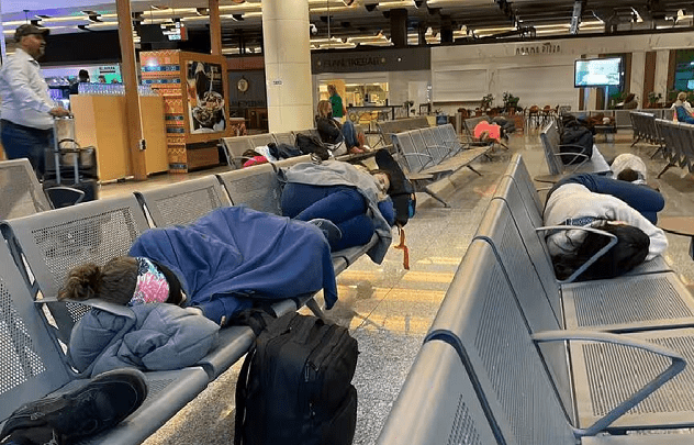 Air Sénégal ternit son image : Après avoir participé à une course humanitaire au Sénégal, trois Chartraines bloquées à l’aéroport de Dakar