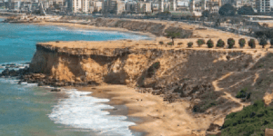 Littoral de Golf Sud : les résidents alertent sur un « désastre écologique » et exigent le déguerpissement du mystérieux occupant