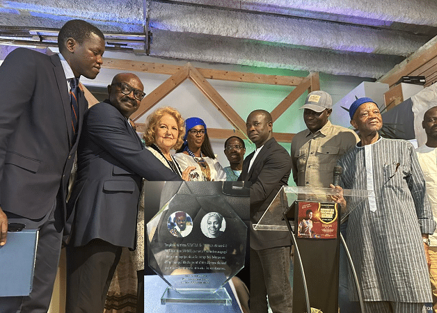 Prix de Miriam Makeba : Le leader du  Pastef Ousmane Sonko honoré par l’Association des journalistes africains en France