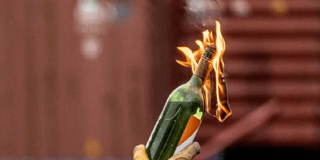 Emigration clandestine  Algérie : Des sénégalais attaqués au cocktail Molotov et au couteau !  (Photo-Âmes sensibles s’abstenir)